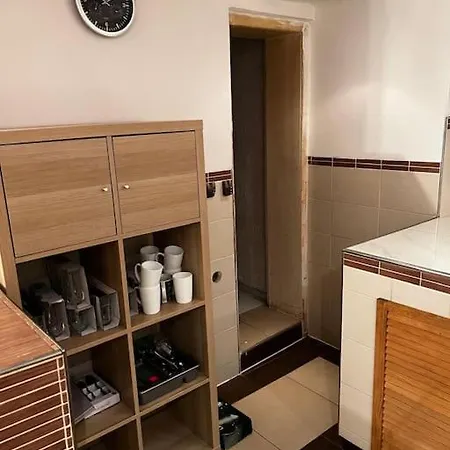 Semesterbostad Grosses Haus In Neu Moebiliert *