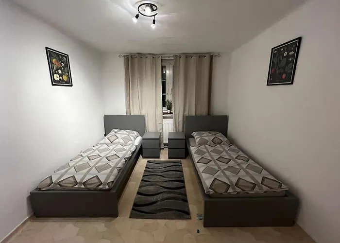 Feriehus Grosses Haus In Neu Moebiliert