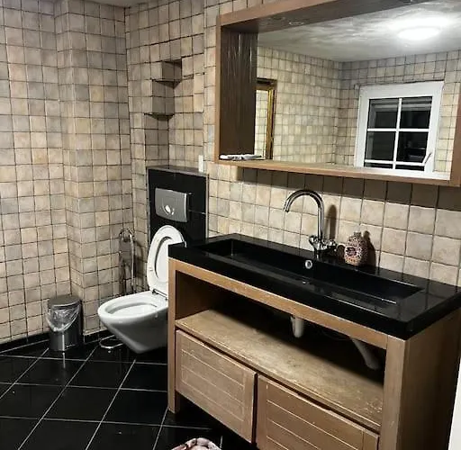 Feriehus Grosses Haus In Neu Moebiliert